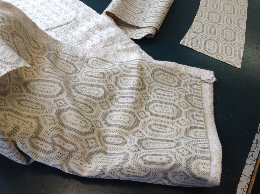 Chanel jacket Unique Japanese Kimono silk lining for the inside. 